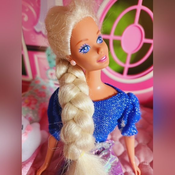 1995 Foam n' Color Barbie (pink) - Picture 2 of 5